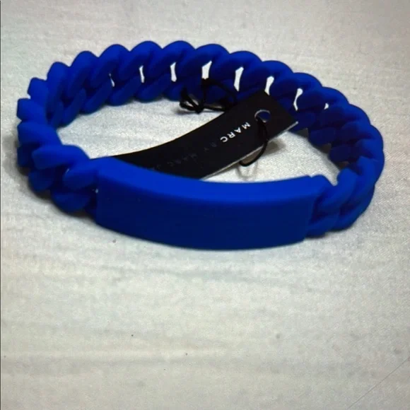 097, NWT Marc by Marc Jacobs Navy Blue Baseball Cap and Silicone Bracelet Set Marc By Marc Jacobs | Accessories | Nwt Marc By Marc Jacobs  main image 2
